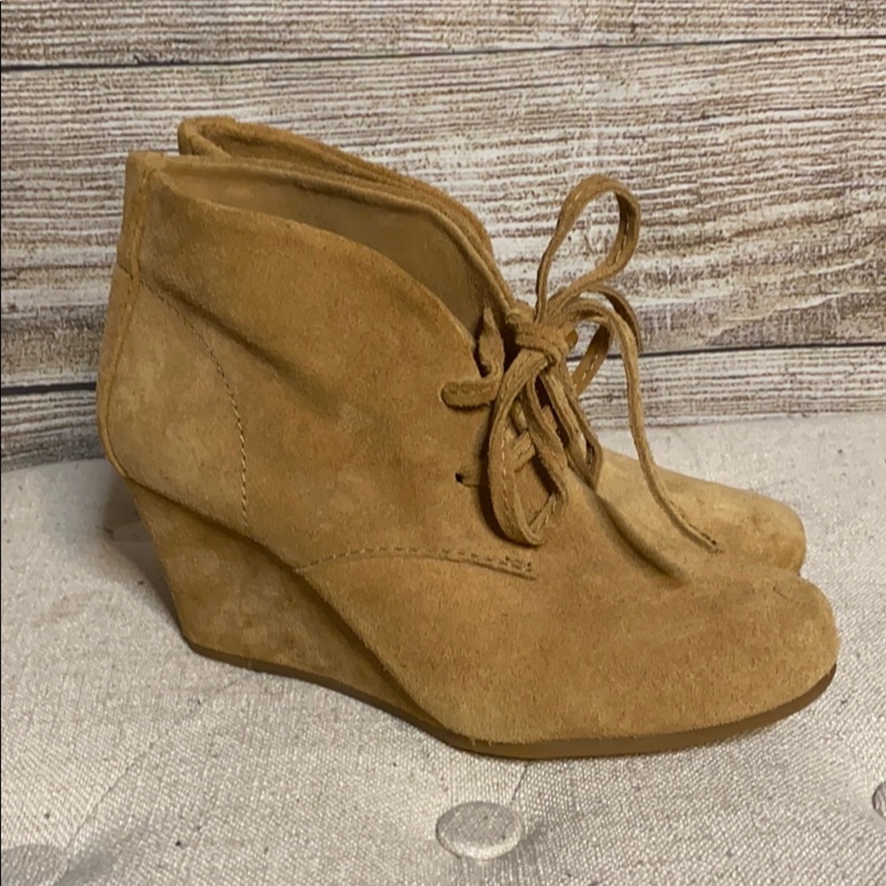 💕Tan Wedge Booties💕
